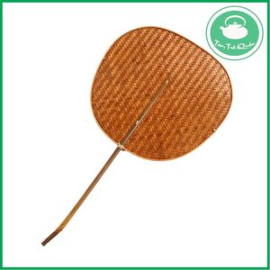 Quạt tre đan cầm tay phong cách cổ xưa