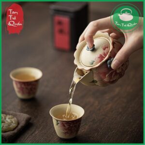 Alternative view of Ấm trà gốm dáng Houhin họa tiết vẽ tay 135ml