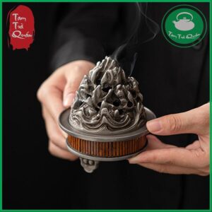 Lư đốt trầm hương bằng thiếc đúc vành trúc tím dáng núi non - Ảnh 3