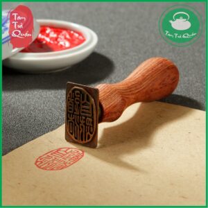 Alternative view of Con dấu bằng đồng cán gỗ – Stamp dấu đỏ trang trí thư pháp, thiệp