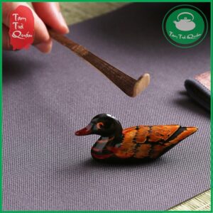 Gác muỗng gạt trà hình con vịt