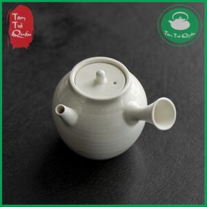 Ấm trà sứ Bạch ngọc cán cầm 1500ml